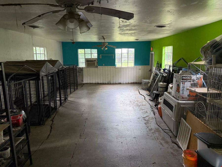 2nd Gen Dog Grooming Space For Sale/Lease