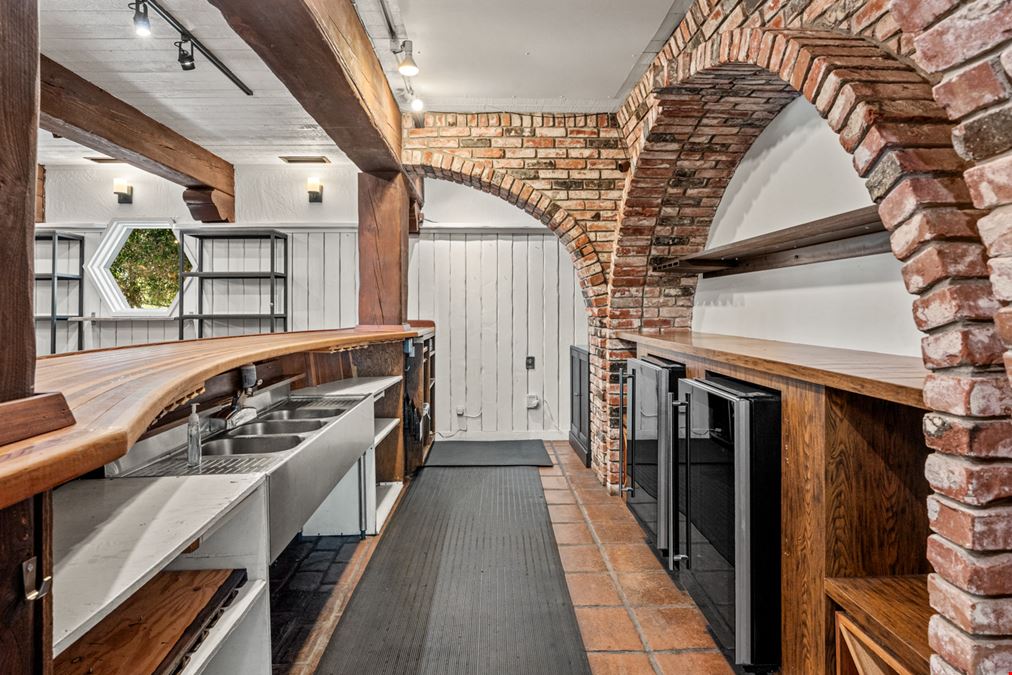 Wine Tasting Room, Restaurant, Retail, or Office