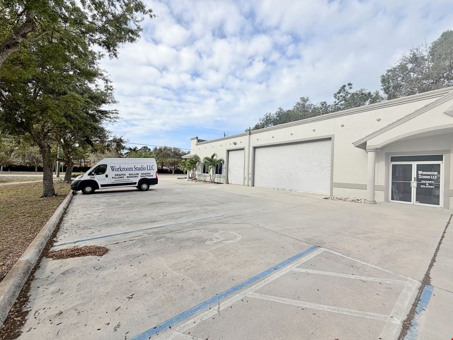 Fully A/C Showroom/Warehouse