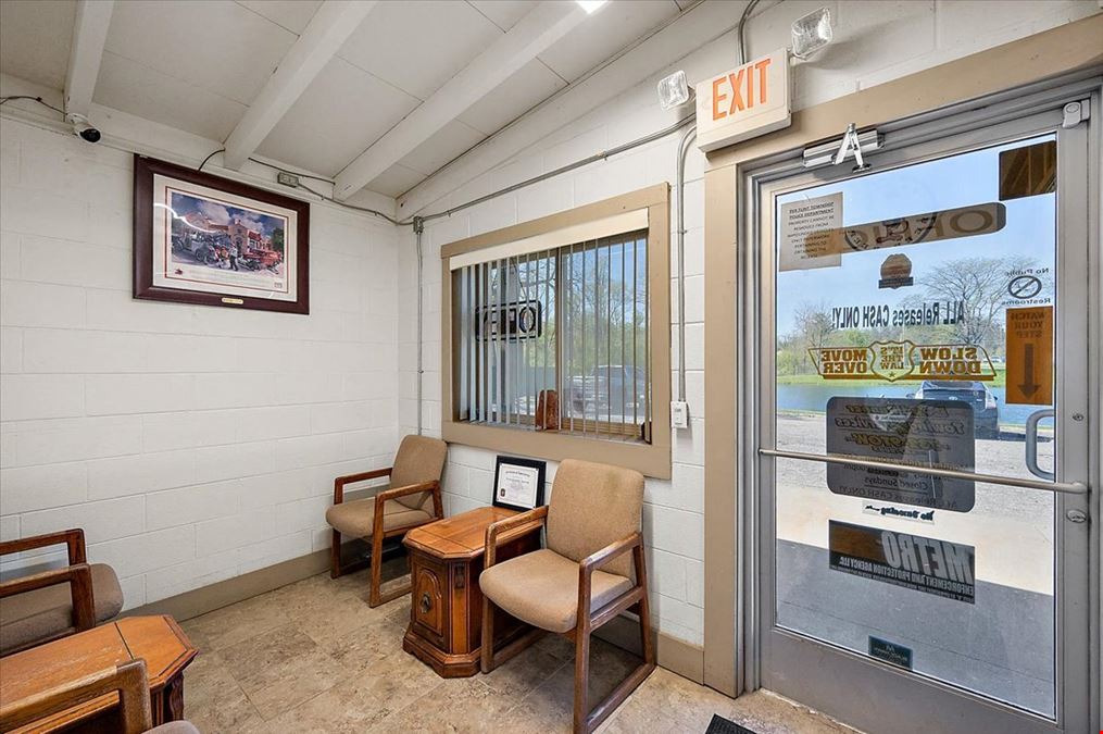 4376 Beecher Rd