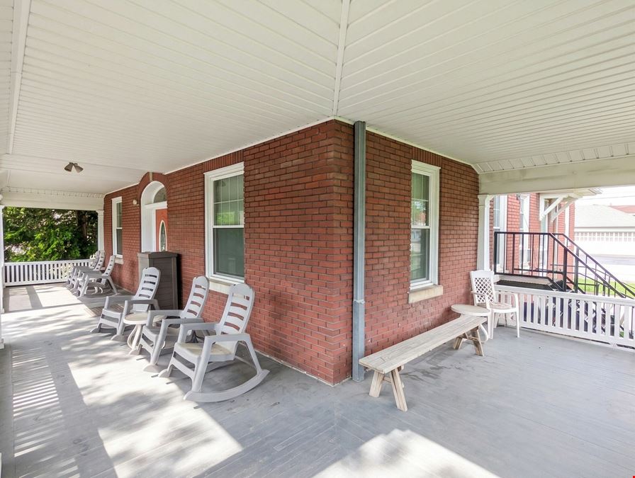 Established 17 Room Boarding House