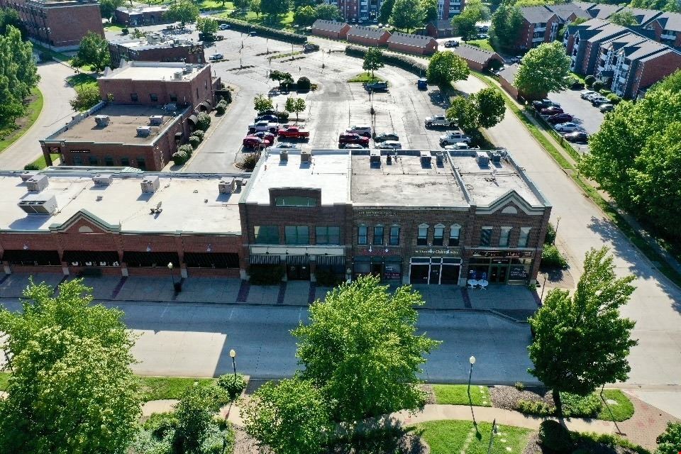 Owner Finance Available! +/- 2,010 RSF Retail / Office in Chesterfield Village