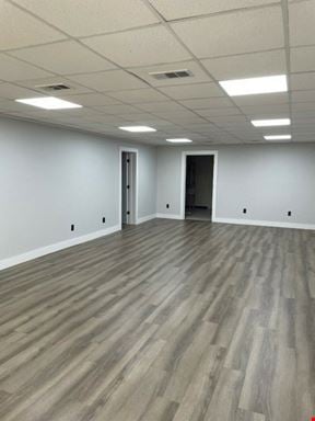 Midtown Office Space For Lease - 1,325 SF Full Service - 117 E Georgia St @ N Monroe St