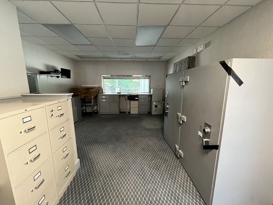 7612 Alexandria Pike