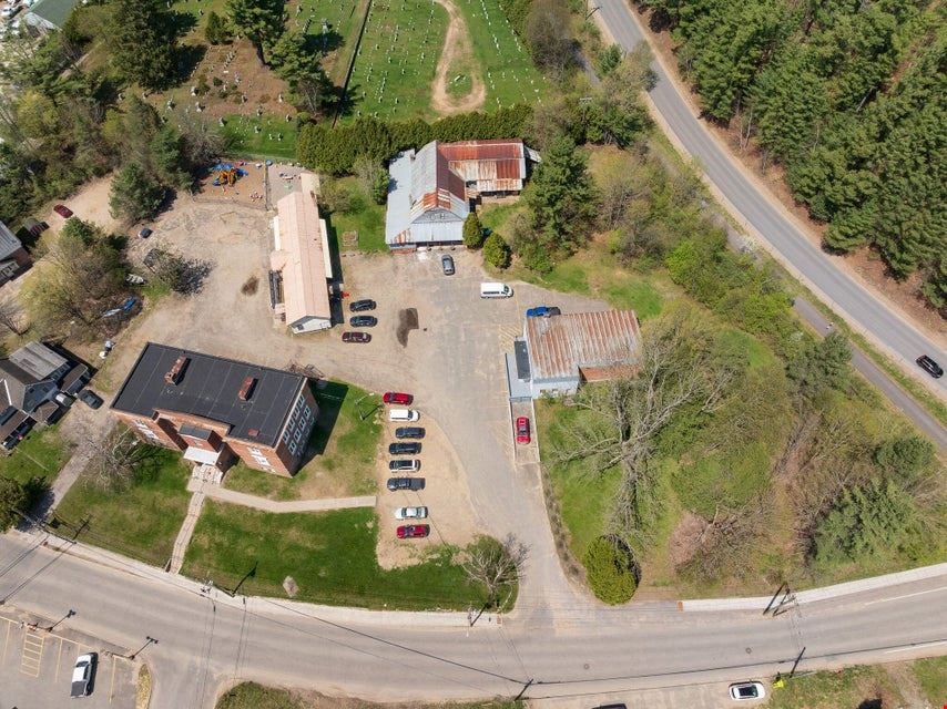 15 Brandy Brook Ave