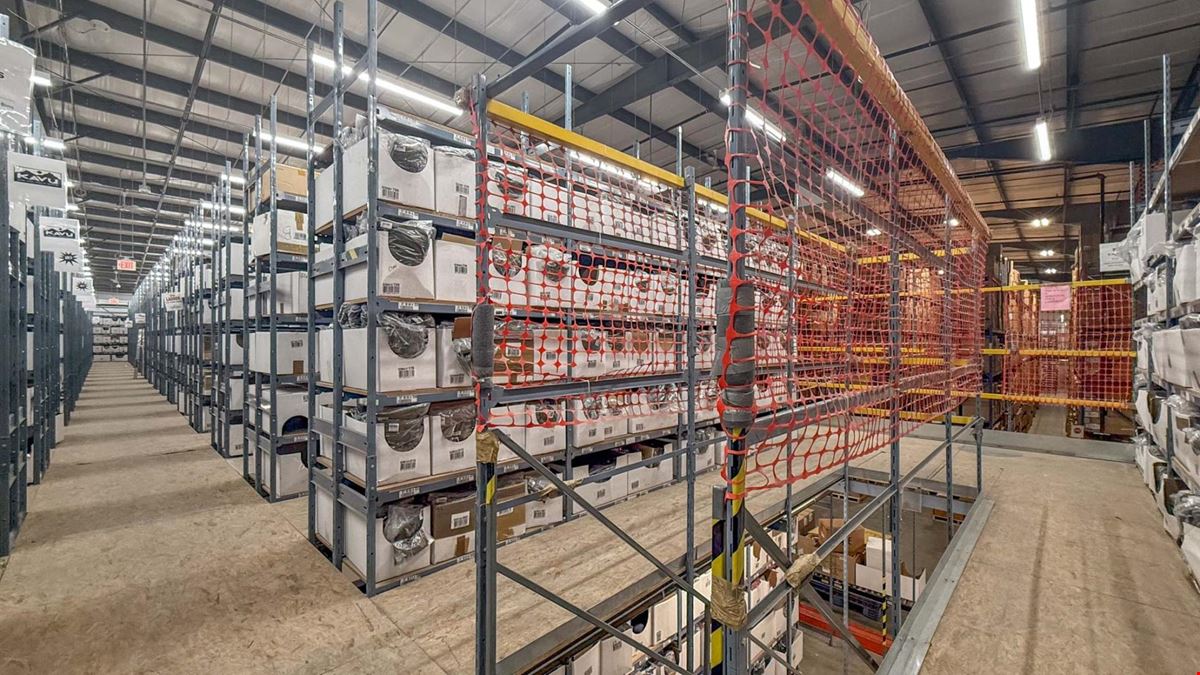 Freestanding distribution facility on 2.84 acres, available for lease
