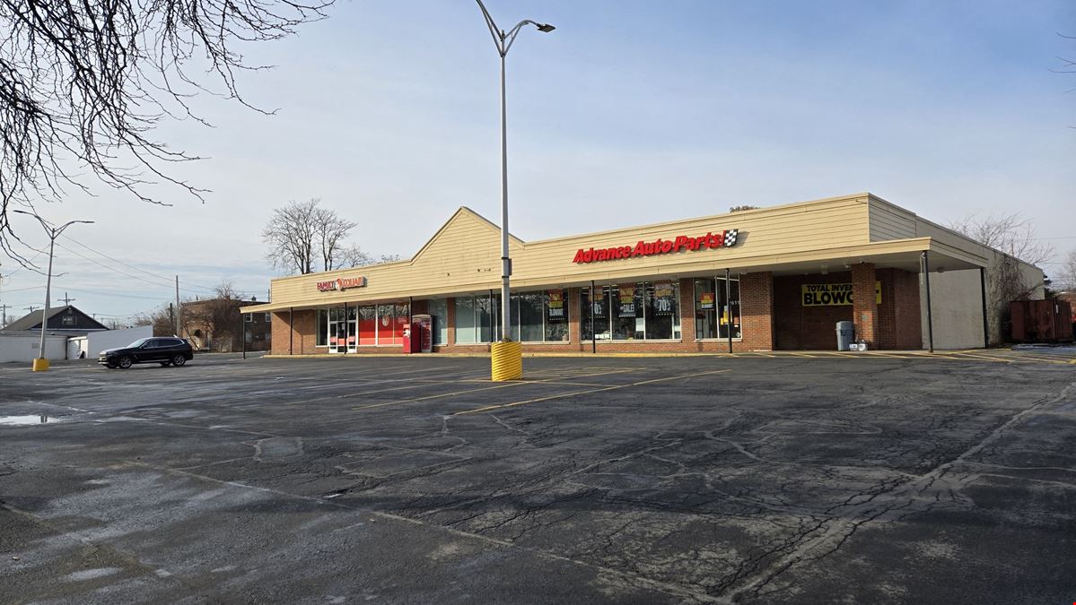 Family Dollar Plaza