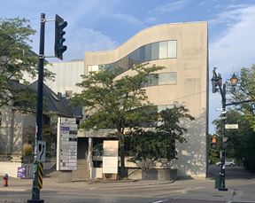 10350 YONGE ST UNIT 103