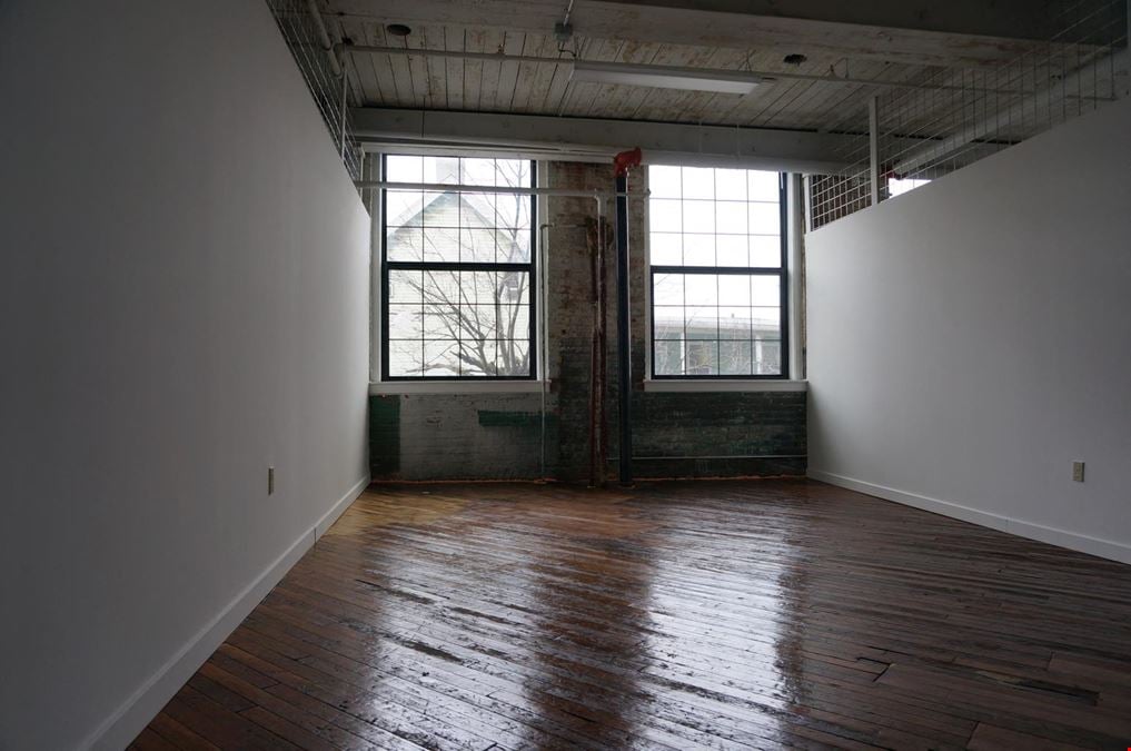 707 N 4th St