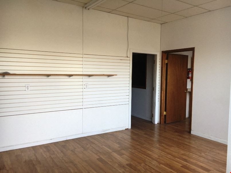 34th Street Frontage