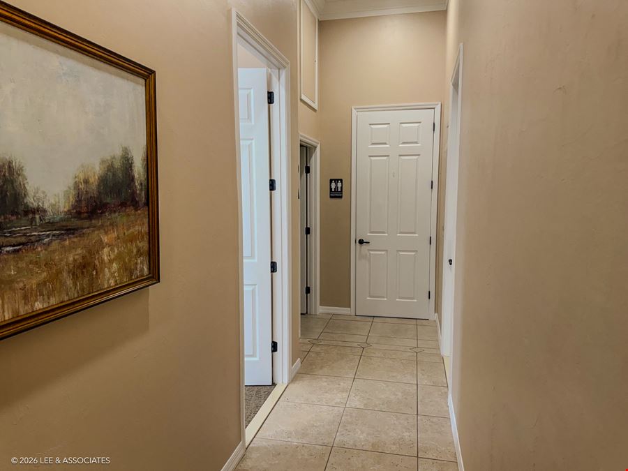 5215 SW 91st Ter - Haile Village Executive Office Suite
