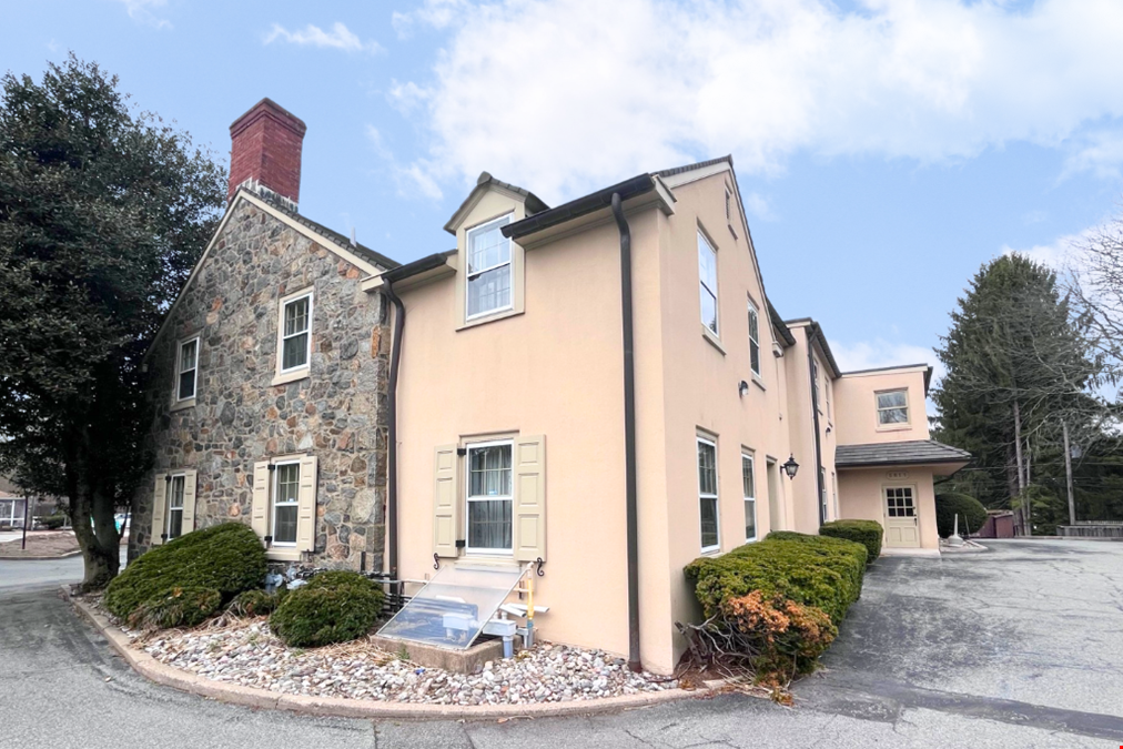 5811 Kennett Pike