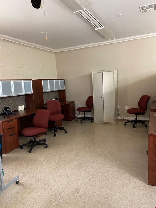 Office/Retail Space in Charming Downtown Reedley