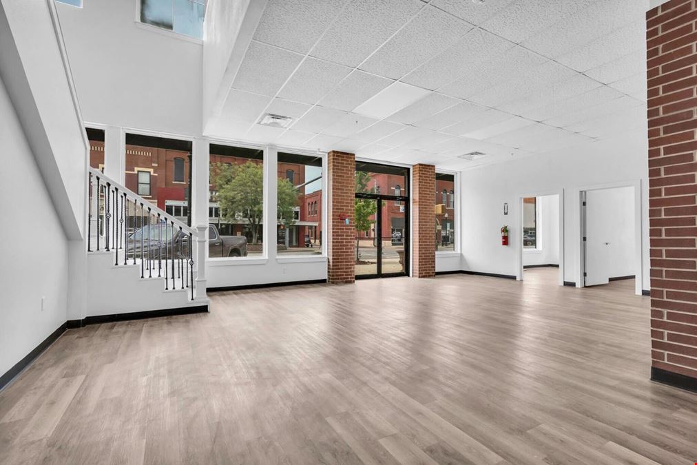 Office/Restaurant Conversion Opportunity | Downtown Ardmore Location | 127 W Main St