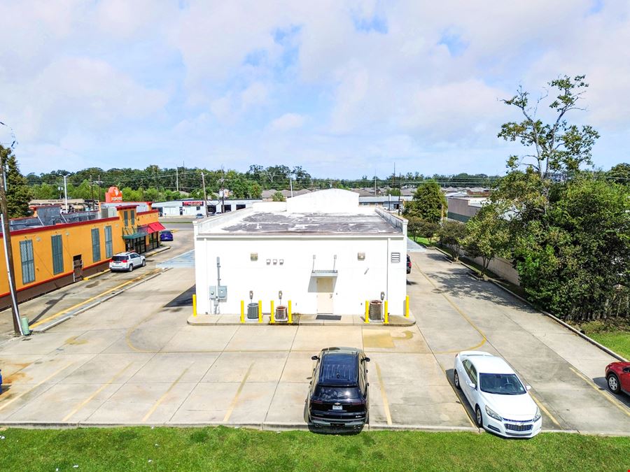 Standalone Office / Retail with Drive-Thru along Airline Highway