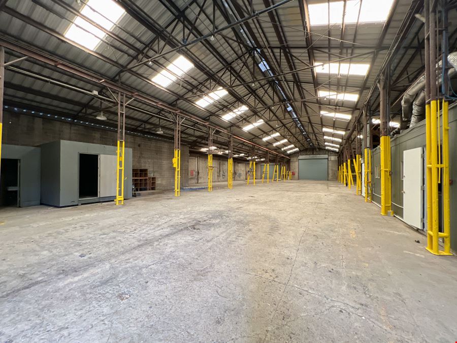 Renovated Warehouse with Yard Near Peters Rd