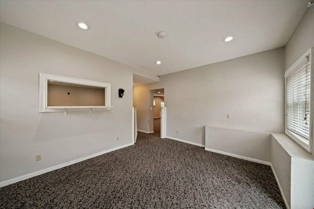 1731 W 39th Ave