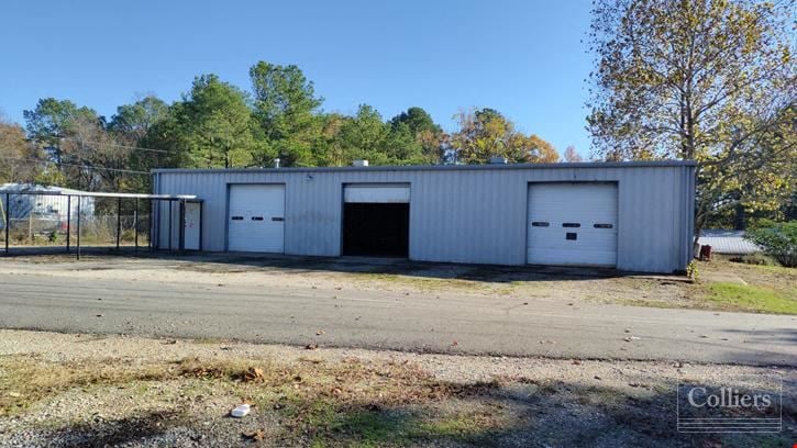 For Lease: Shop/Warehouse Space