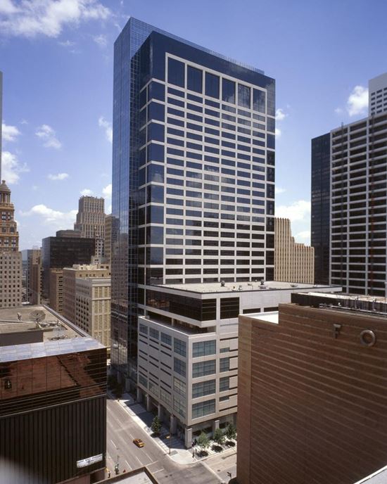 Lucid Private Offices - Downtown Houston Main Street