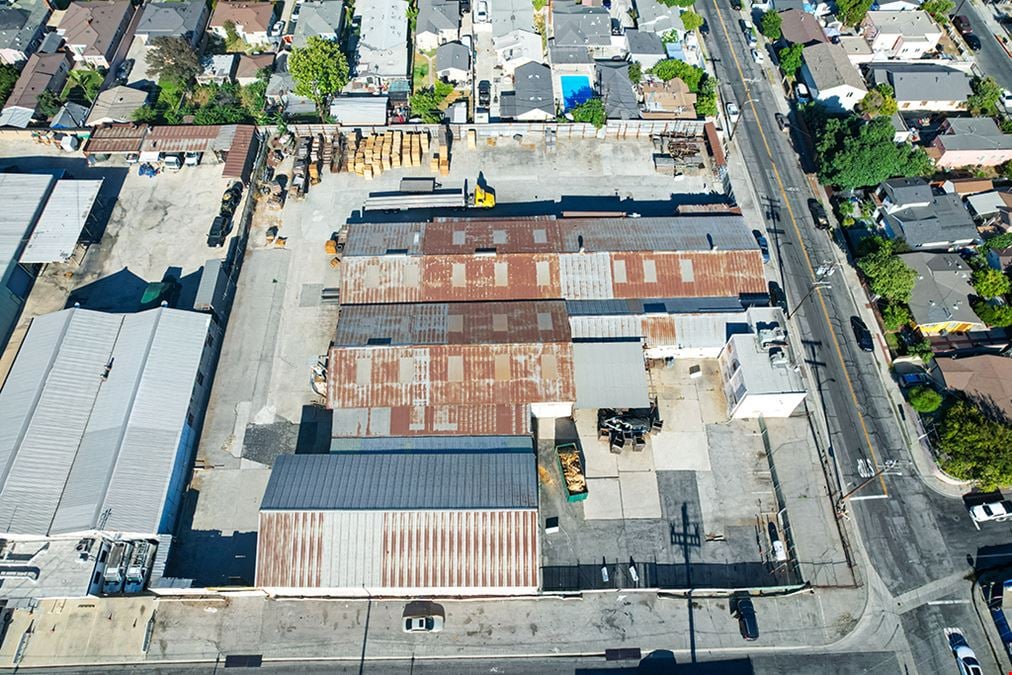 2911 Norton Ave