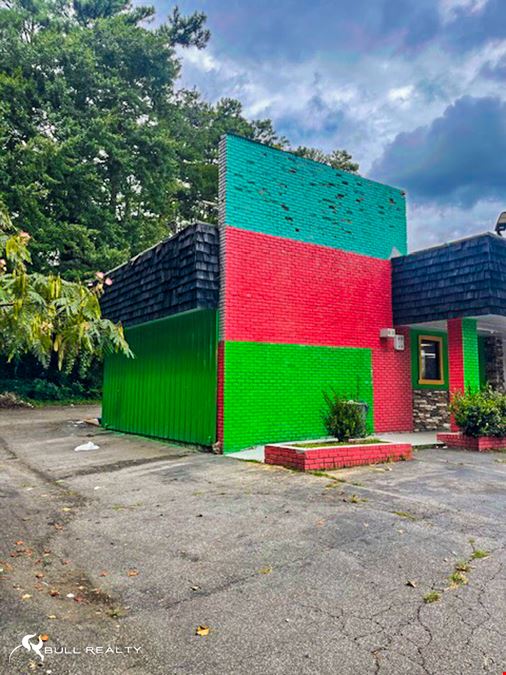 Freestanding Commercial Building | ±2,526 SF