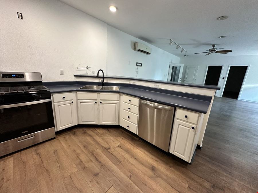 2201 Lake Ave