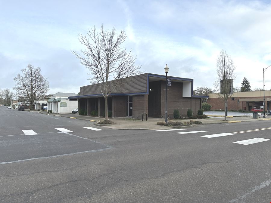 Retail Building w/ Drive Thru