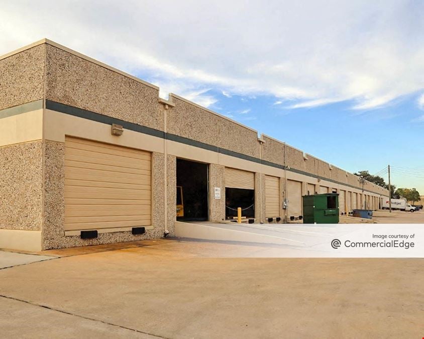 Pineway Service Center II
