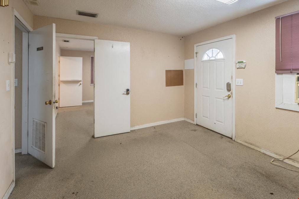 5861 Timuquana Rd, Jacksonville, FL 32210