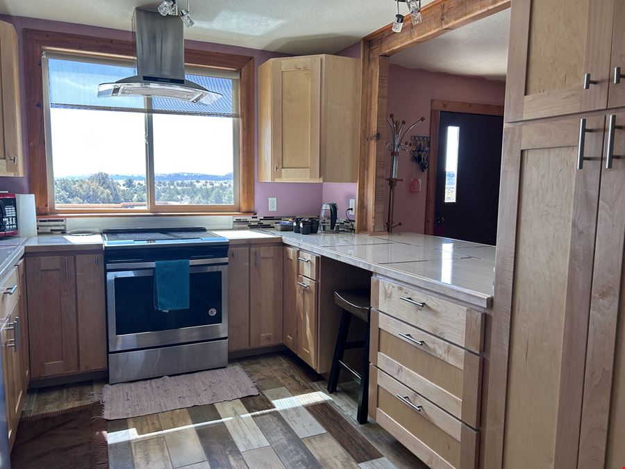 Turn-Key B&B, Restaurant, Retreat & Lodge Investment Opportunity