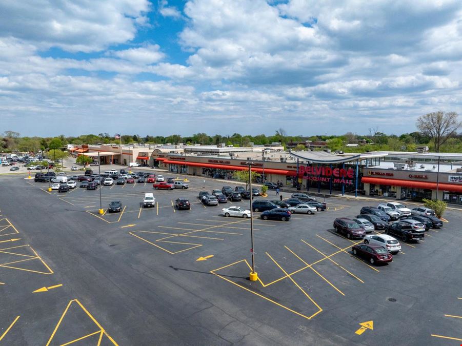 2135-2251 Belvidere Rd, Waukegan, IL