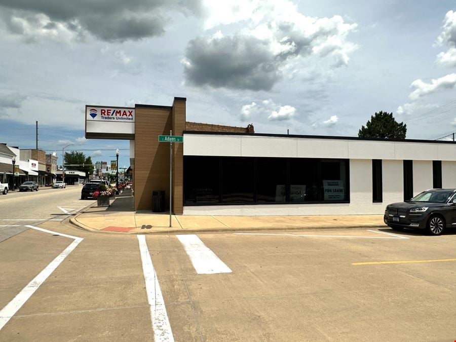 150 S Main Street: Suite B