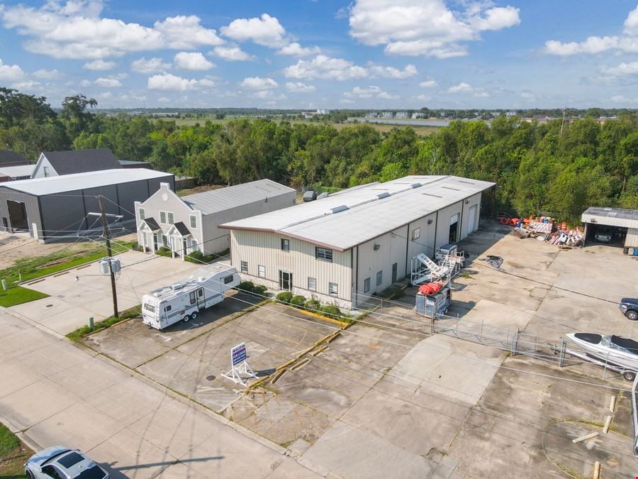 Office Warehouse in Woodland Industrial Park