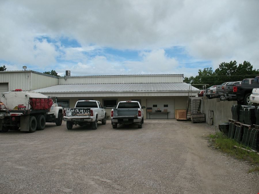 28,062 SF of Industrial Buildings on 18 Acres