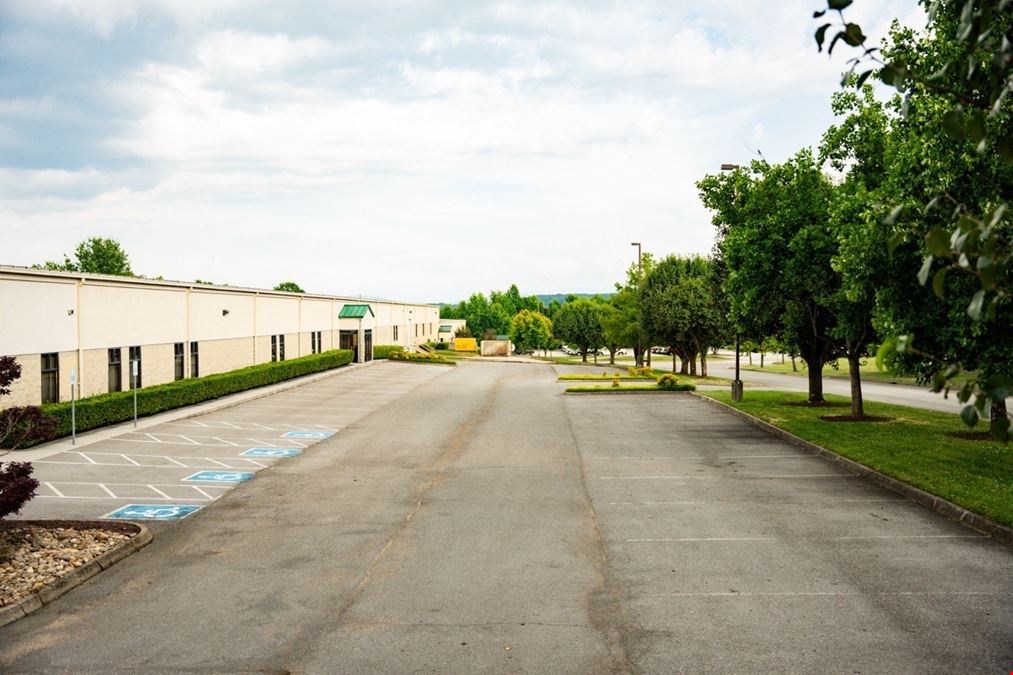56,604 SF Office or Flex Redevelopment | Knoxville, TN MSA
