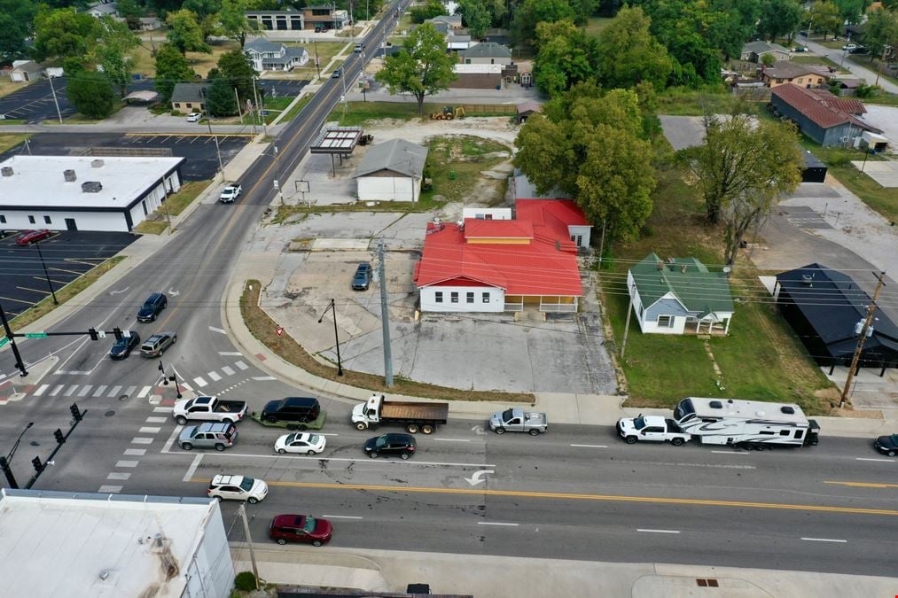 4,000 RSF Restaurant / Retail For Lease in Nixa