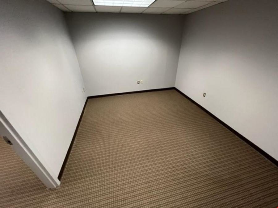 1234 SF 808-Suite 118 Professional and Medical Office Space