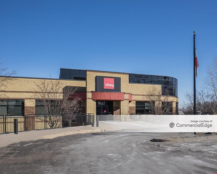 Arden Hills Corporate Center III