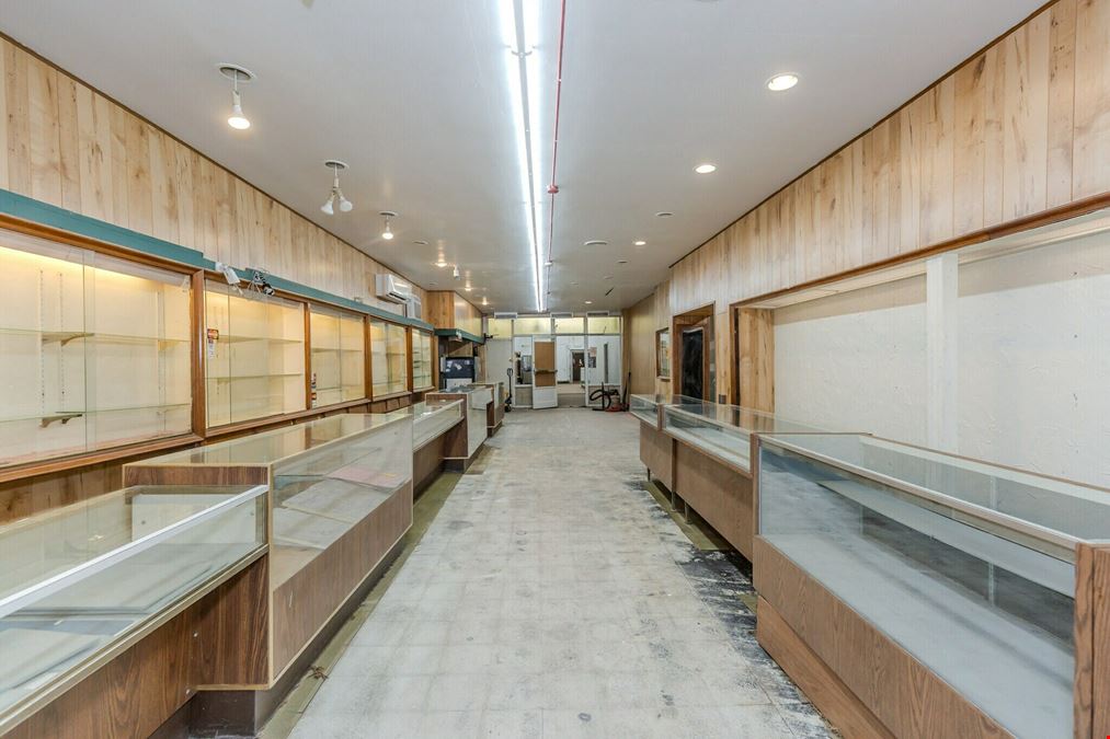 Prime Commercial Property Opportunity in Up-and-Coming Arctic Section