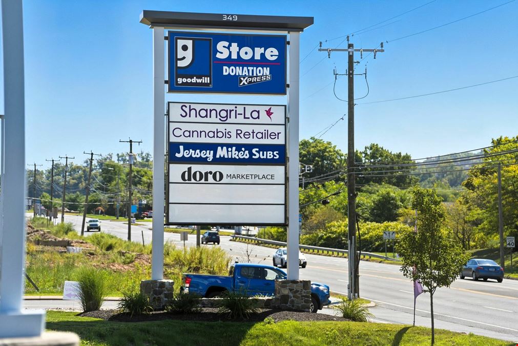 Plainville, CT - New Britain Avenue Retail Center