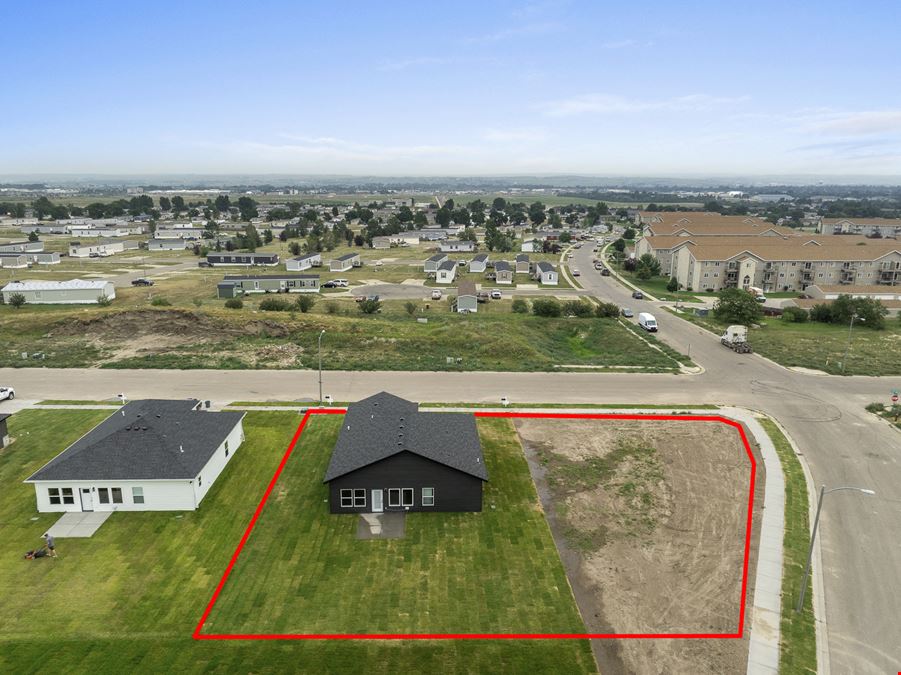 3201 & South Vacant lot 27th Ave W