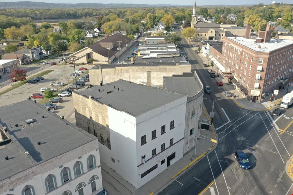 Former US Bank Office + Branch | Prime Redevelopment Opportunity