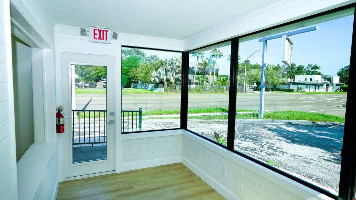 Standalone Medical Office/Office | High Visibility