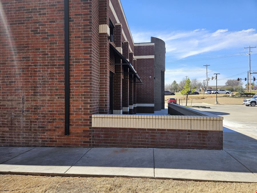 Shoppes at Cheyenne Ridge