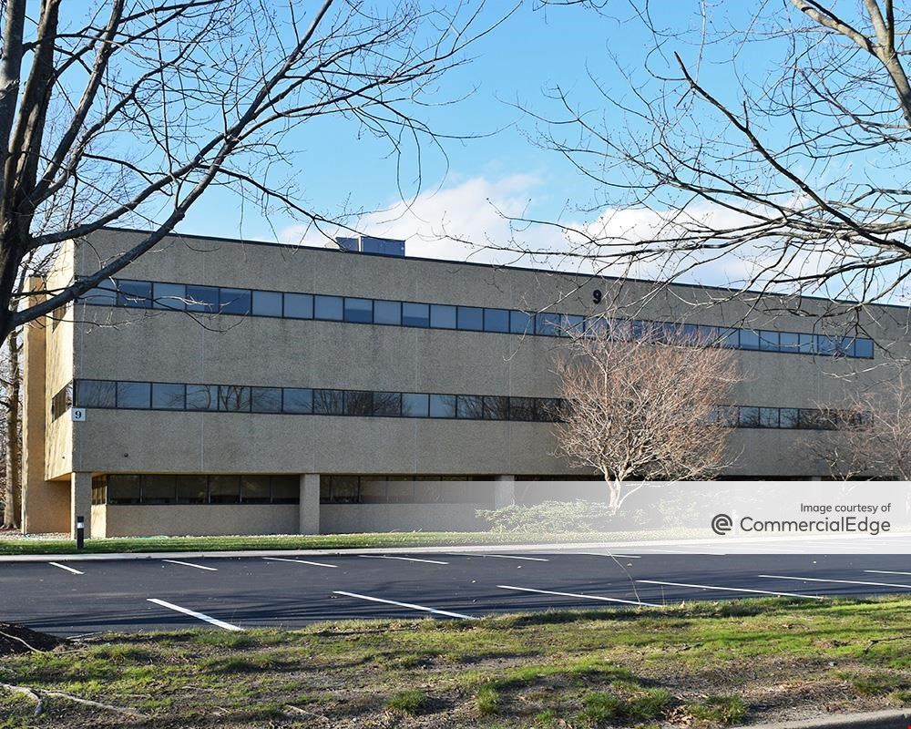 Quakerbridge Plaza