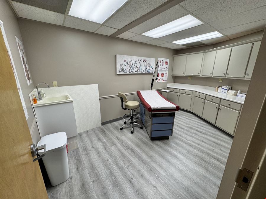 MEDICAL SUITE FOR LEASE