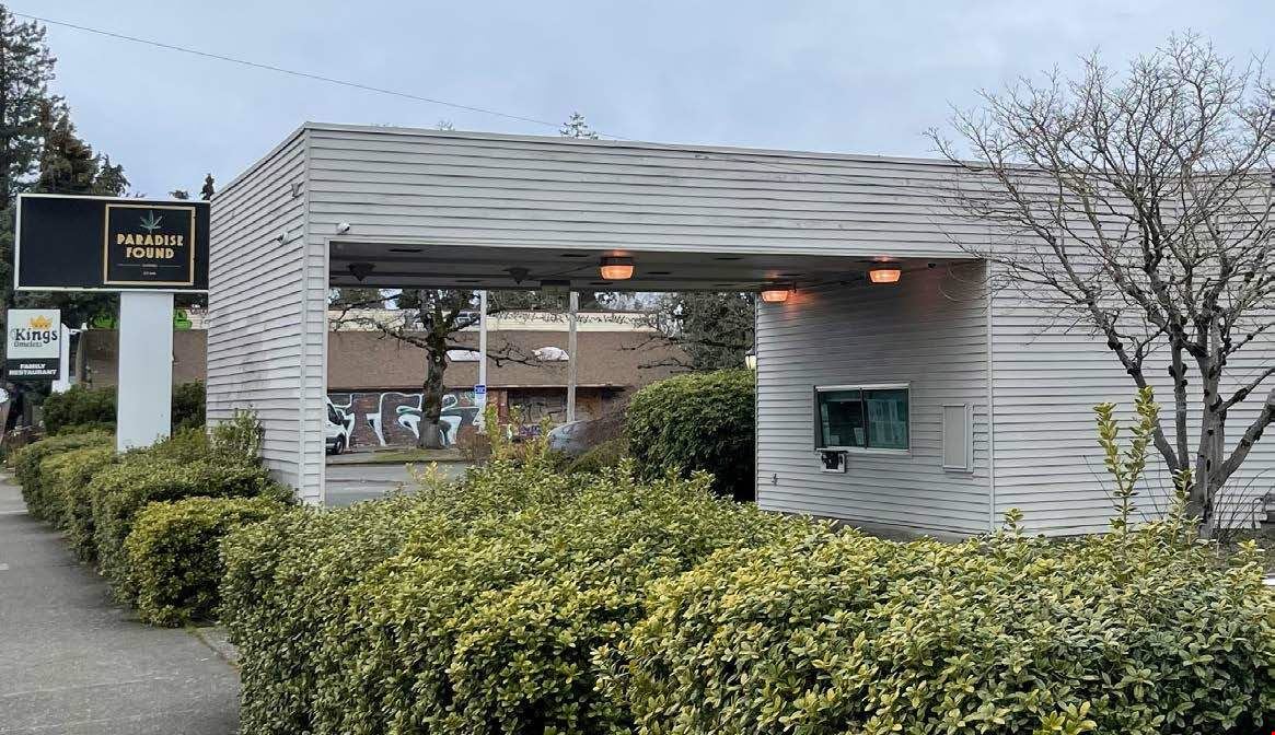 High Cash Flow Business with Drive-Thru Property on .81 AC