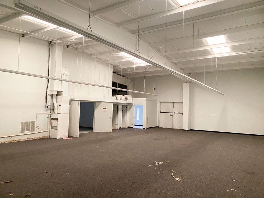 EAST KELLOGG RETAIL CENTER
