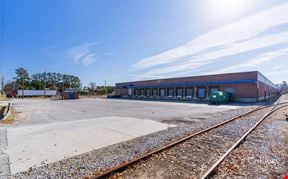 +/- 167,760 SF Rail Served Facility