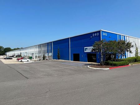 Preview of commercial space at Oxmoor Court